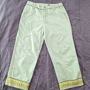 GAP Clean Cut Cropped Khaki Pants